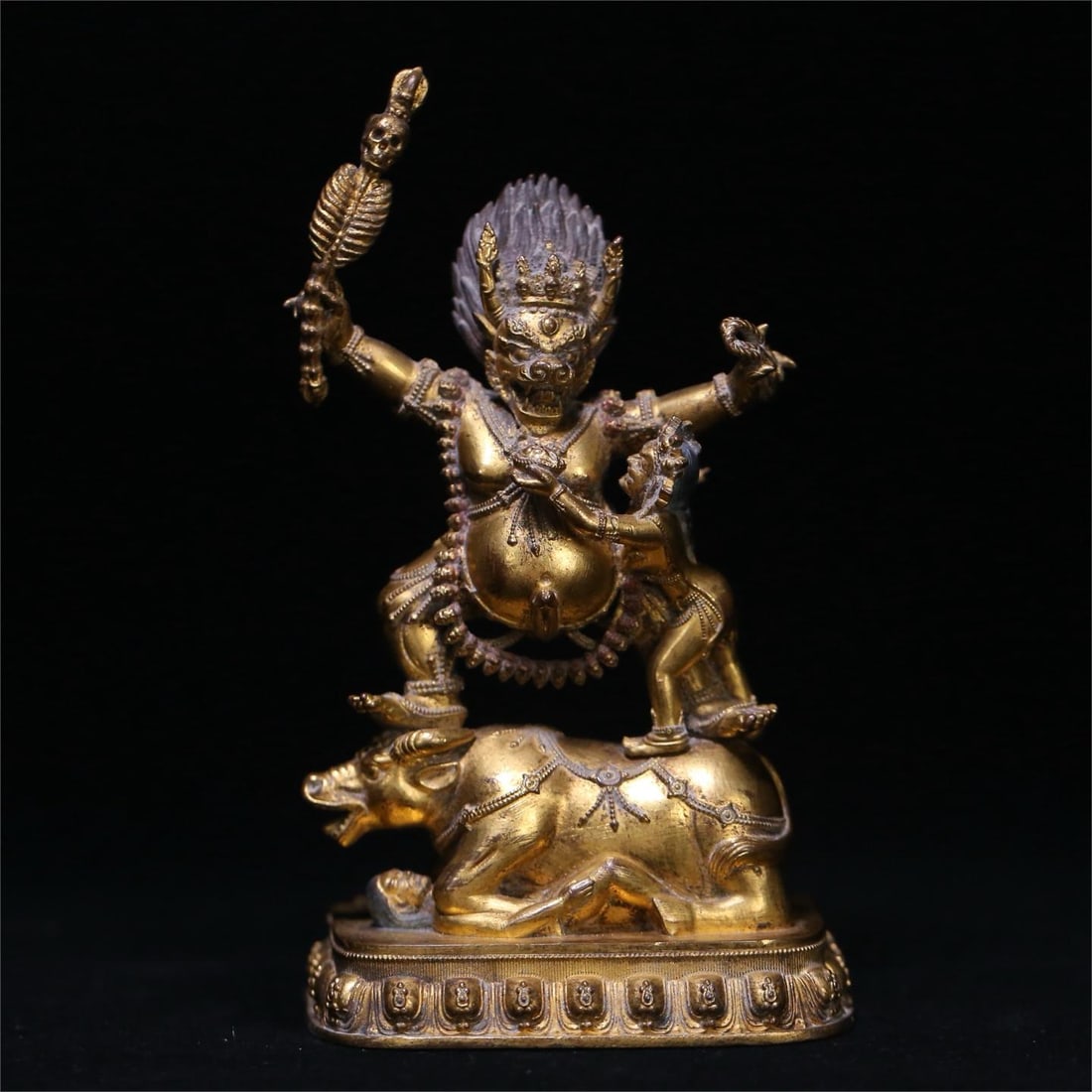 An eighteenth-century Tibetan bronze gilt statue of Yama (1 of 9)