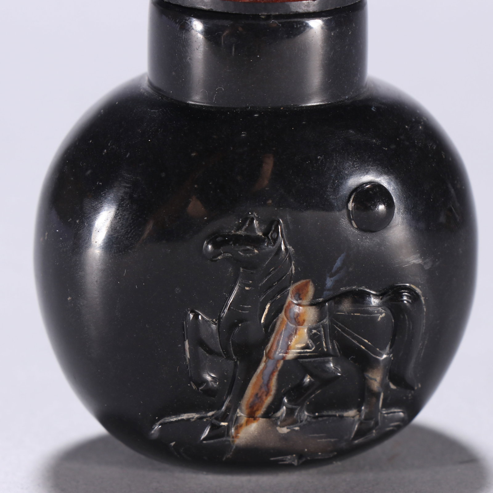 A fine agate steed snuff box - 2