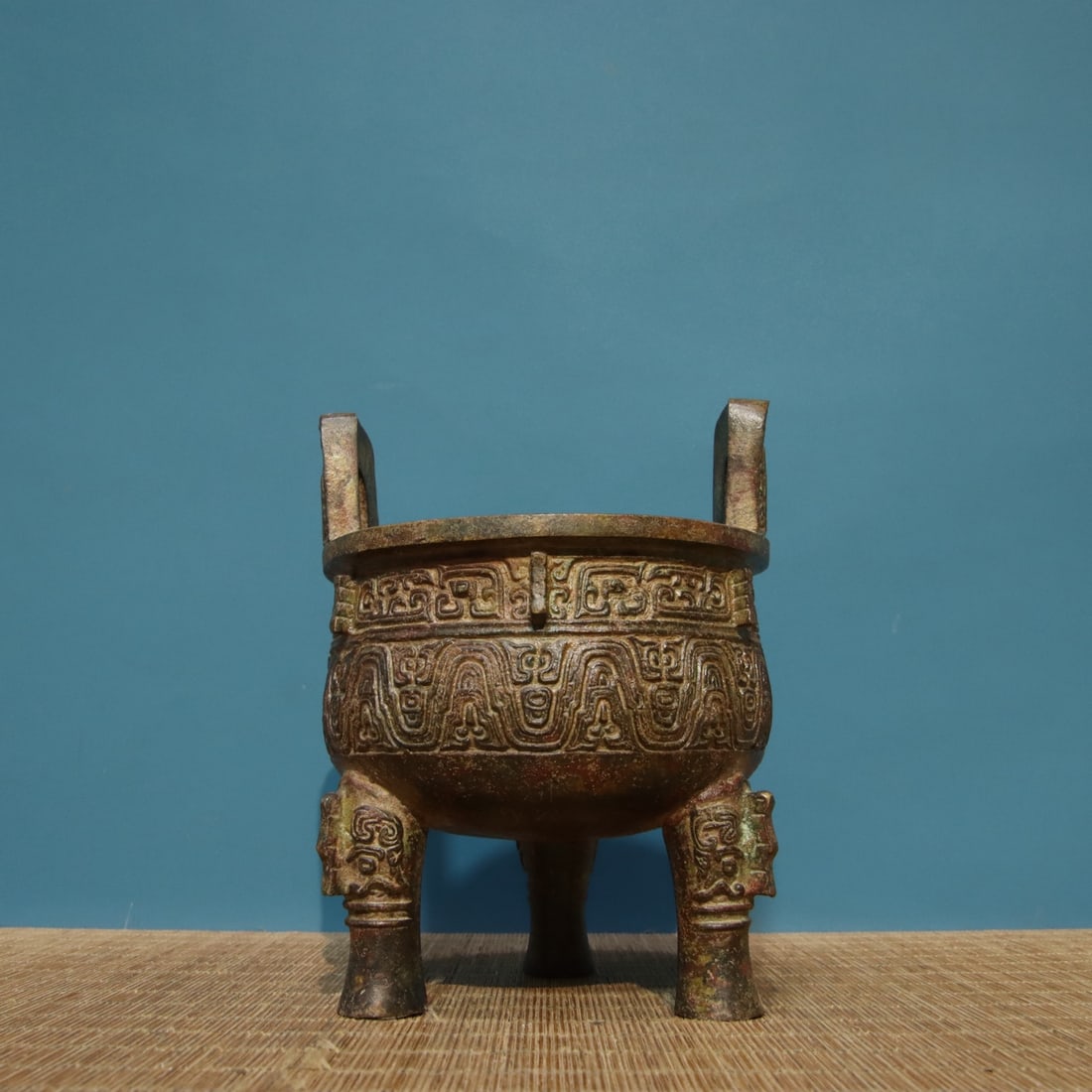 A fine bronze small Keding - 3