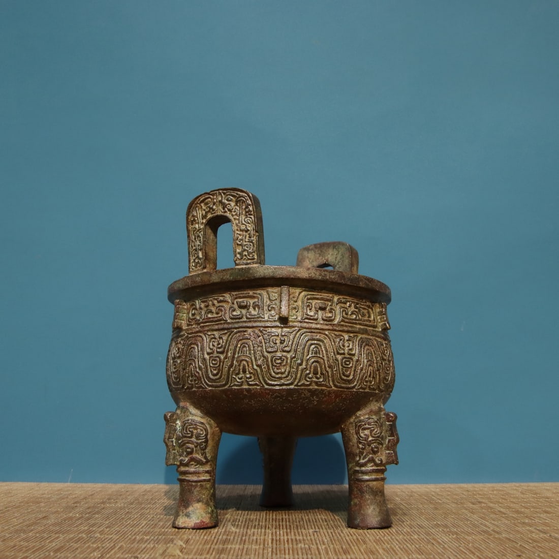A fine bronze small Keding - 8