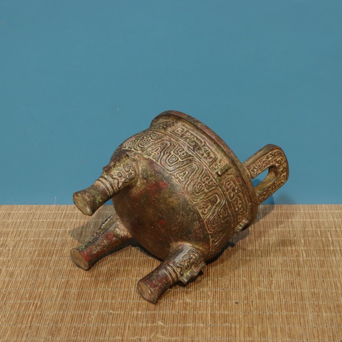 A fine bronze small Keding - 9