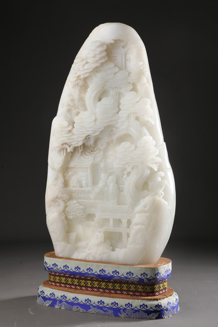 A collection of Hetian Magnolia Pavilion in the Yongzheng era of the Qing Dynasty: The Hetian Magnolia Pavilion Elegant Collection of the Yongzheng Era of the Qing Dynasty Size:H:35cm W:19cm W:4.725kg (The Dimensions Of All Batches Are Manually Measured.If You Need More Detailed Inf