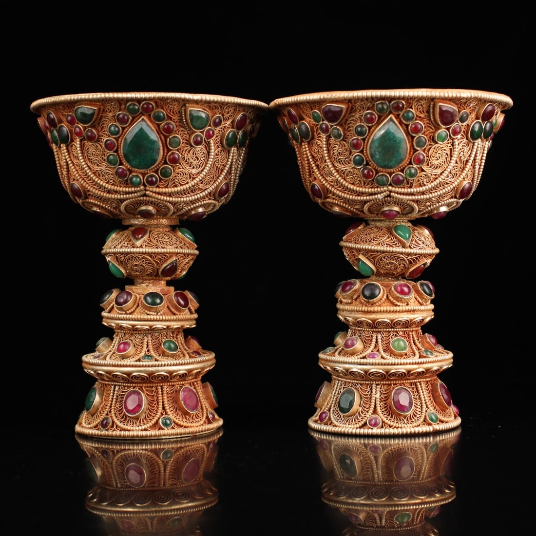 A pair of exquisite Tibetan old Tibetan silver handmade gem-inlaid cloisonn é protector cups (1 of 9)