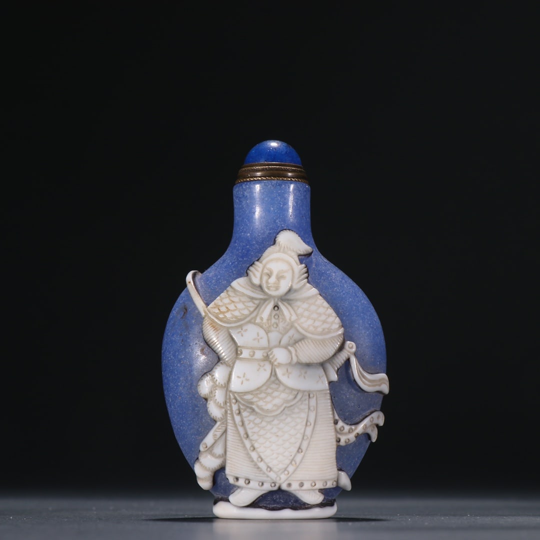 A glass snuff bottle of the Qing Dynasty: Qing Dynasty's glazed tire general snuff bottle Size:H:7.6cm W:4.45cm W:0.0654kg (The Dimensions Of All Batches Are Manually Measured.If You Need More Detailed Information, Please Contact Our Customer