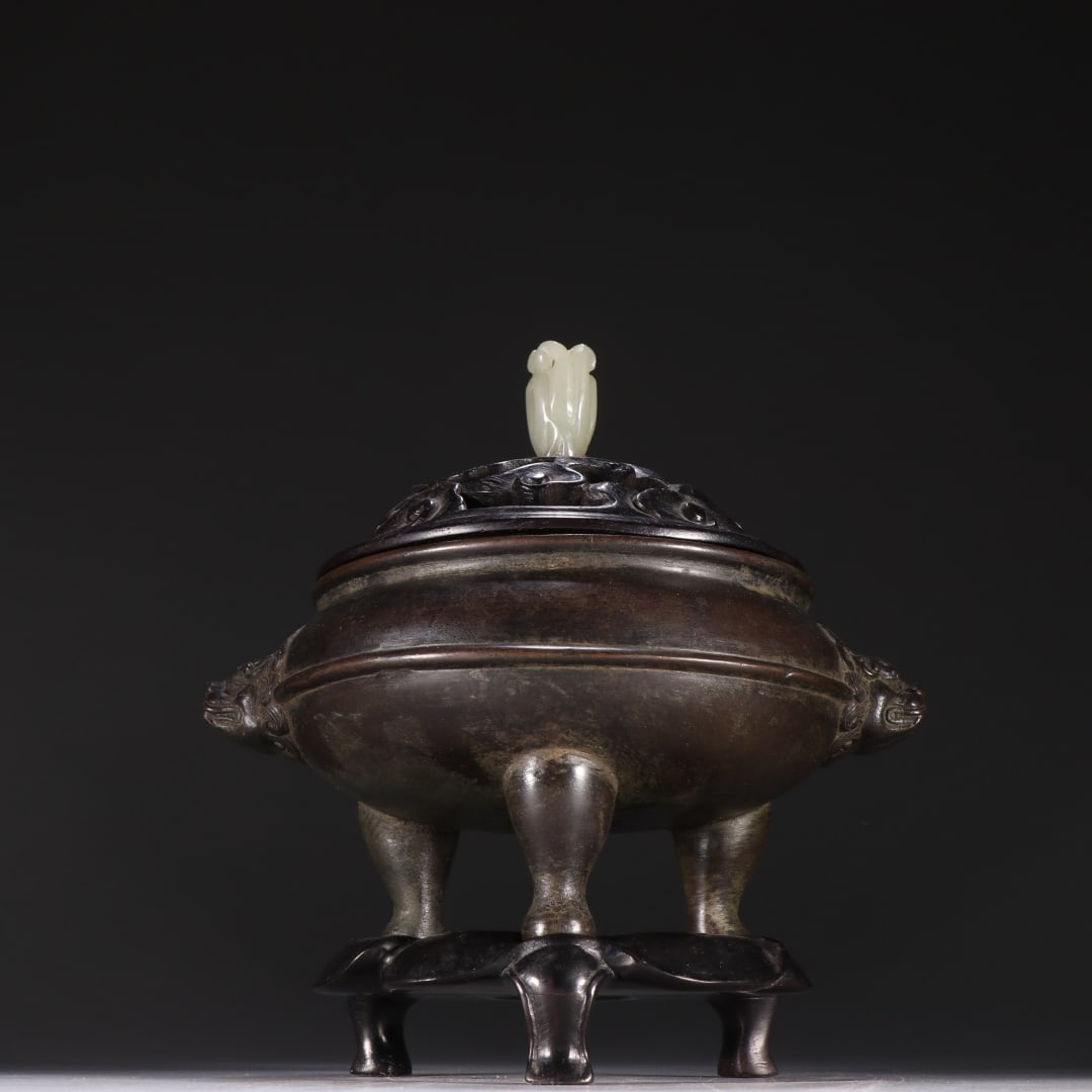 A beautiful copper-tired three-legged aroma diffuser (1 of 9)