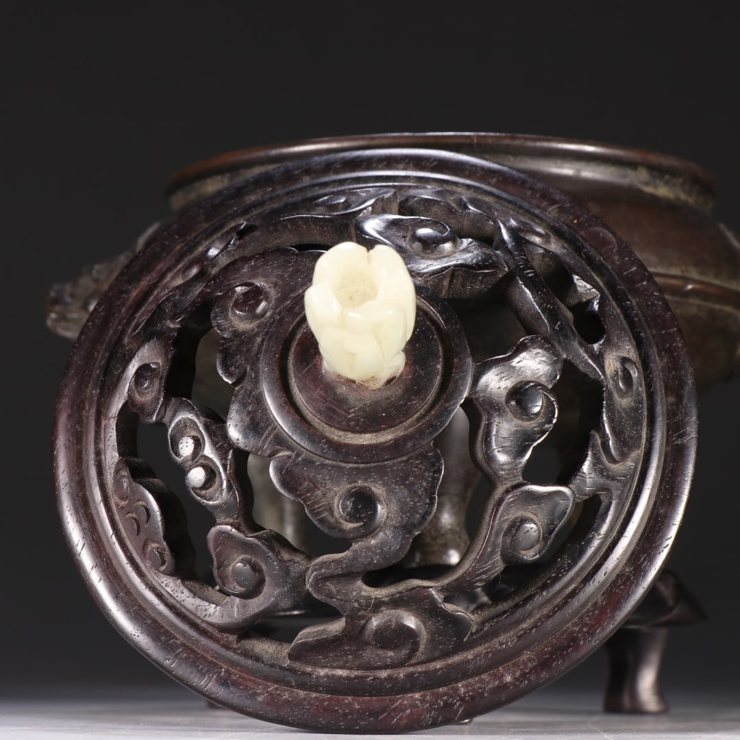 A beautiful copper-tired three-legged aroma diffuser - 3