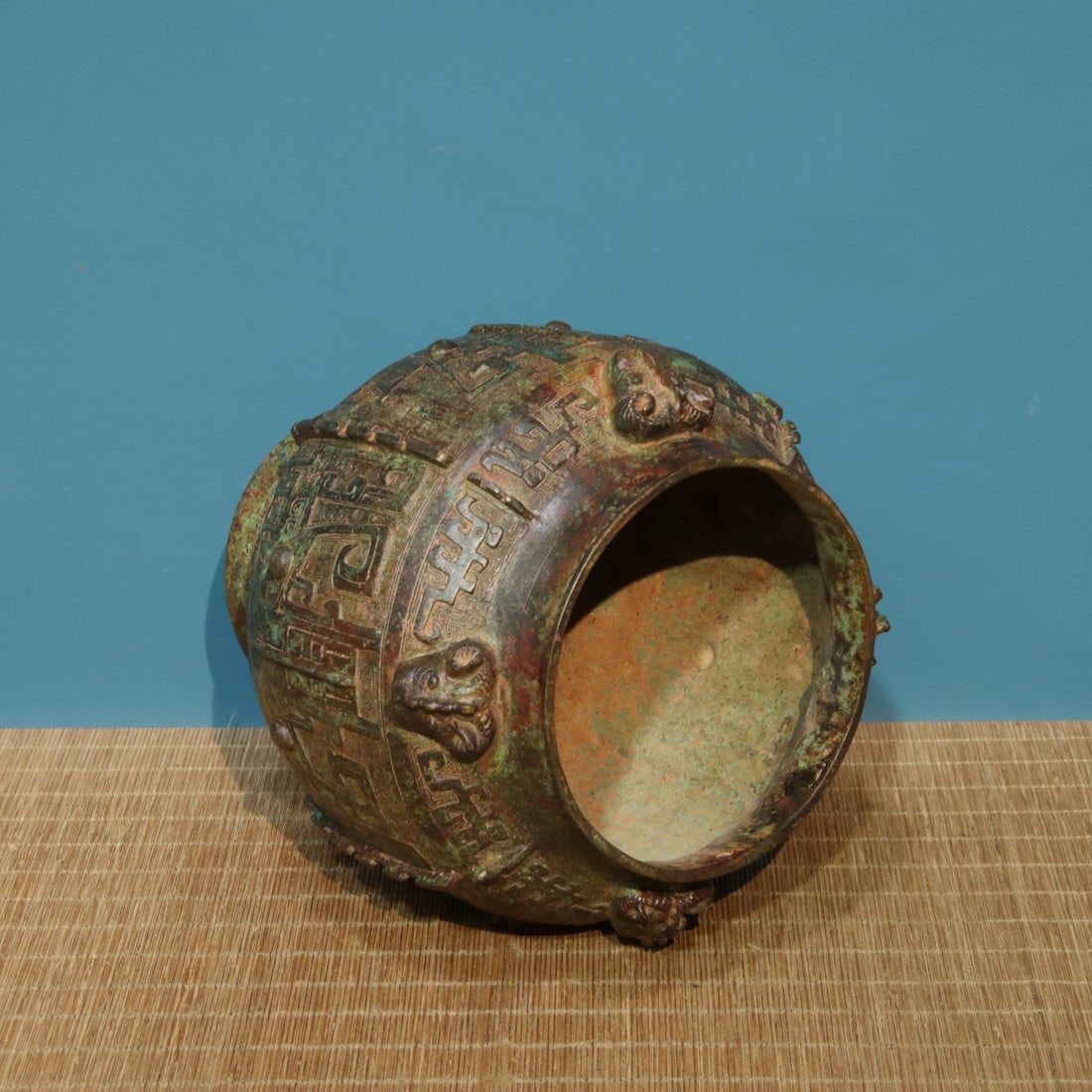 A fine bronze jar - 7