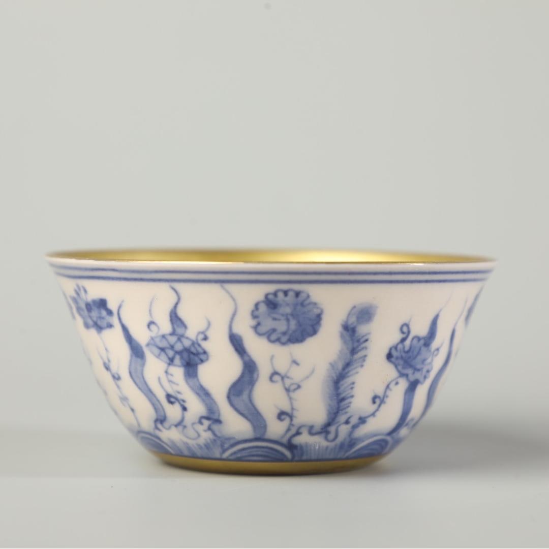 A Doucai cup made in the Chenghua year of the Ming Dynasty (1 of 6)
