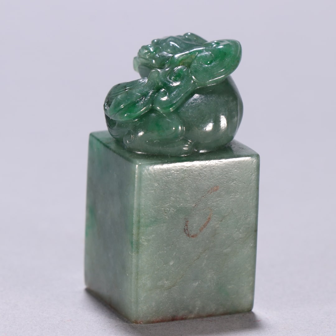 A fine jade beast button seal - 3
