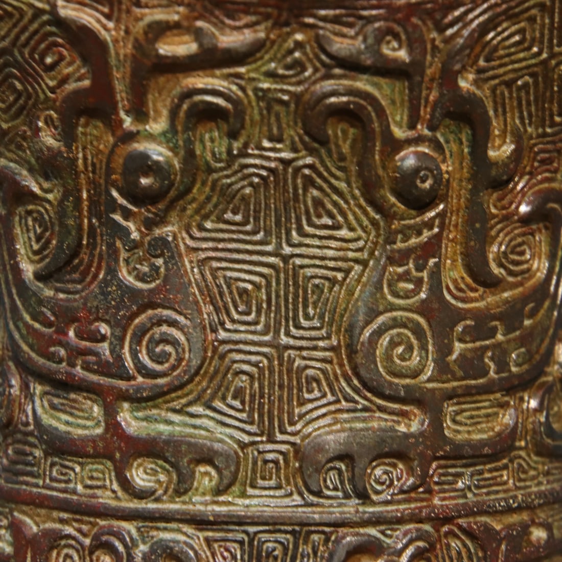 A fine bronze corner cup - 6