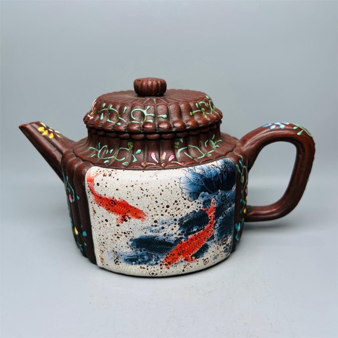 A beautiful Yixing purple sand enamel colored double fish: Exquisite Yixing purple sand enamel color Pisces Size:H:10cm W:13.5cm (The Dimensions Of All Batches Are Manually Measured.If You Need More Detailed Information, Please Contact Our Customer Service Be