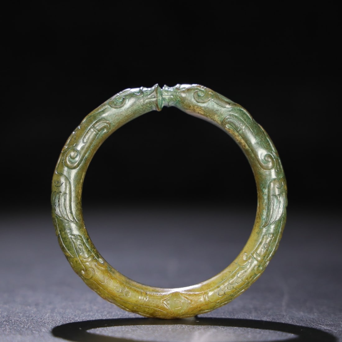 A beautiful Hetian jade double dragon bracelet: Exquisite Hetian jade double dragon bracelet Size:Circle mouth:58cm W:1cm L:1.5cm W:0.0633kg (The Dimensions Of All Batches Are Manually Measured.If You Need More Detailed Information, Please Contact 
