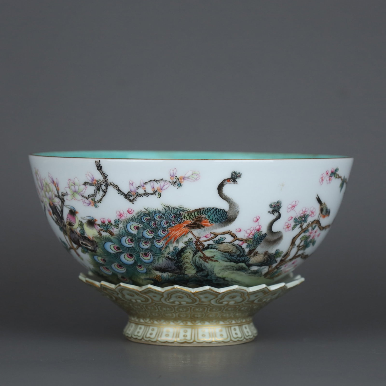 A square pen holder of the Republic of China's Wang Bu blue and white landscape pattern: Wang Bu of the Republic of China blue and white landscape pattern square pen holder Size: Mouth Diameter: 12 cm; H: 15.6 cm (The Dimensions Of All Batches Are Manually Measured.If You Need More Detail
