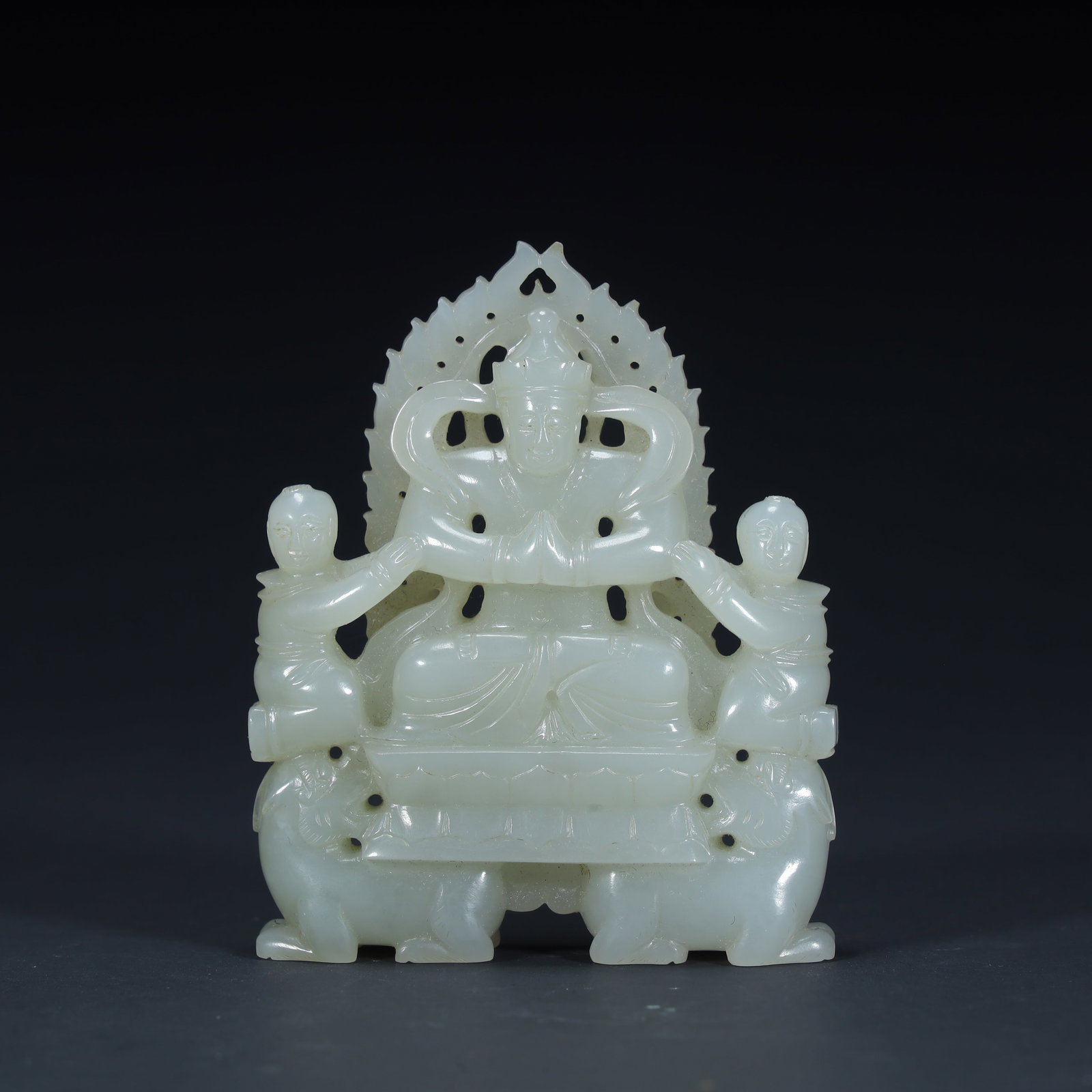 A seated statue of a white jade boy worshiping Guanyin in the Qing Dynasty: The Hetian white jade boy in the Qing Dynasty worshipped the seated statue of Guanyin Size:H:7cmxL:5.8cm W: 0.0726kg (The Dimensions Of All Batches Are Manually Measured.If You Need More Detailed Info