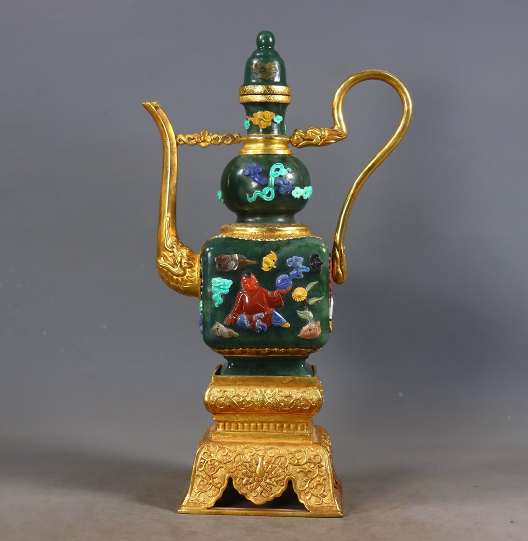 A beautiful Hetian jade-clad gold-inlaid rhinoceros: Exquisite Hetian jade-clad gold-inlaid rhinoceros Size: L: 24.5 cm; W: 9.5 cm; H: 14 cm; Weight: 3.93 kg (The Dimensions Of All Batches Are Manually Measured.If You Need More Detailed Information, Ple