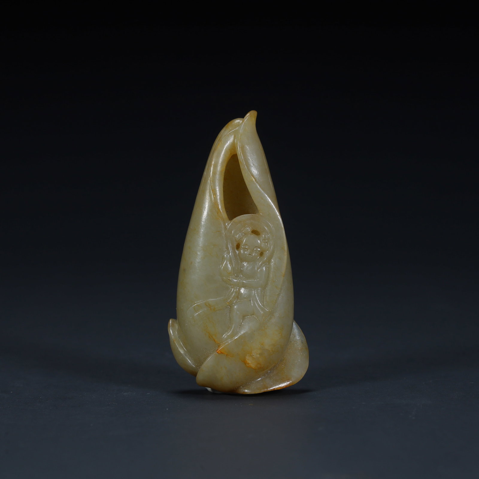 A Ming Dynasty Hetian jade lotus gave birth to a noble son (1 of 10)