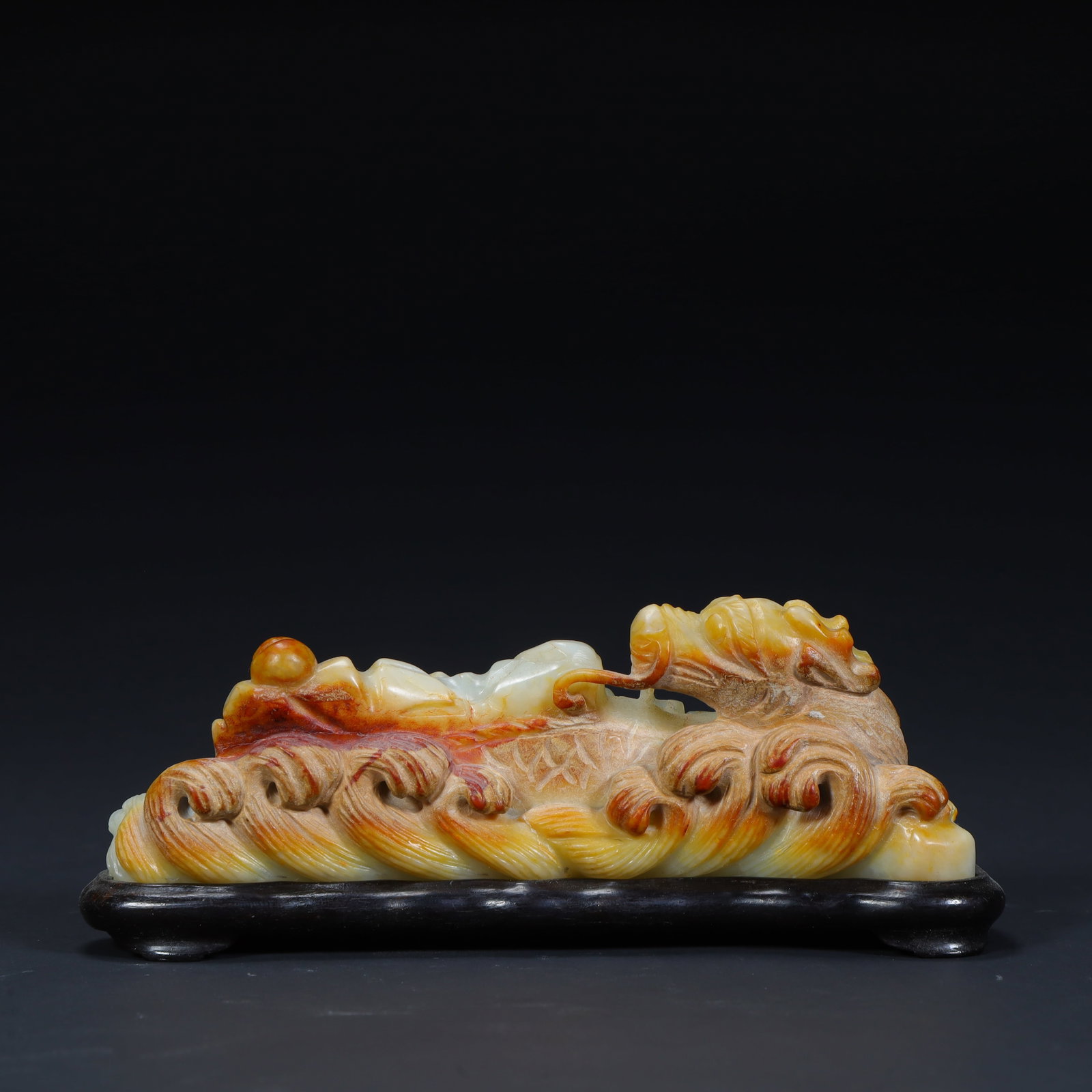 A beautiful colored leather Hetian jade carved bird pattern mountain ornament: Exquisite colorful leather Hetian jade carved bird pattern mountain ornament Size:H:4cmxL:12.3cmxW:3cm W: 0.169kg (The Dimensions Of All Batches Are Manually Measured.If You Need More Detailed