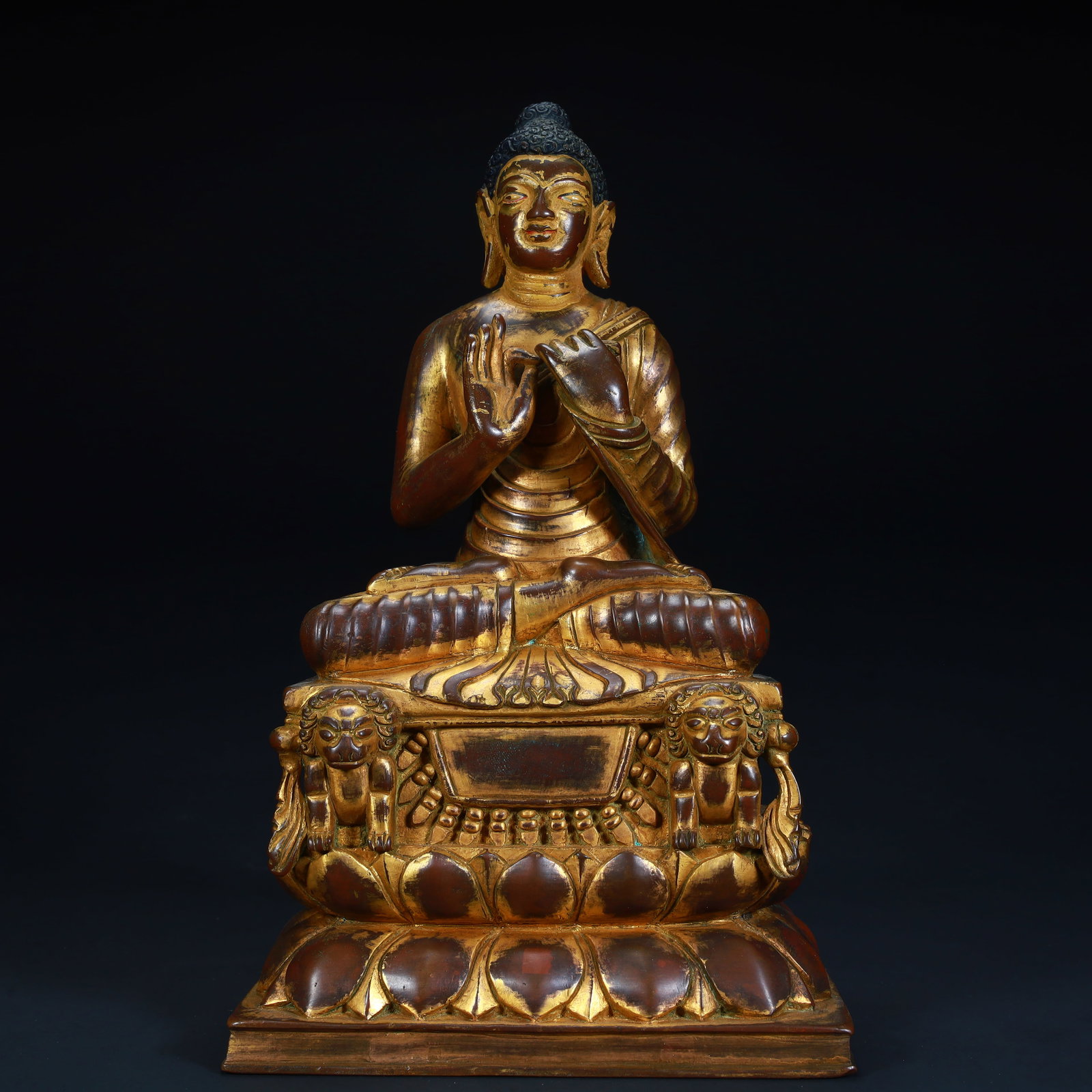 A statue of Shakyamuni Buddha in the Qing Dynasty in Swat-style copper clay gold: Qing Dynasty Swat style copper clay gold Shakyamuni Buddha statue Size:H:23cmxL:13.5cmxW:9cm W: 3kg (The Dimensions Of All Batches Are Manually Measured.If You Need More Detailed Information, Please C