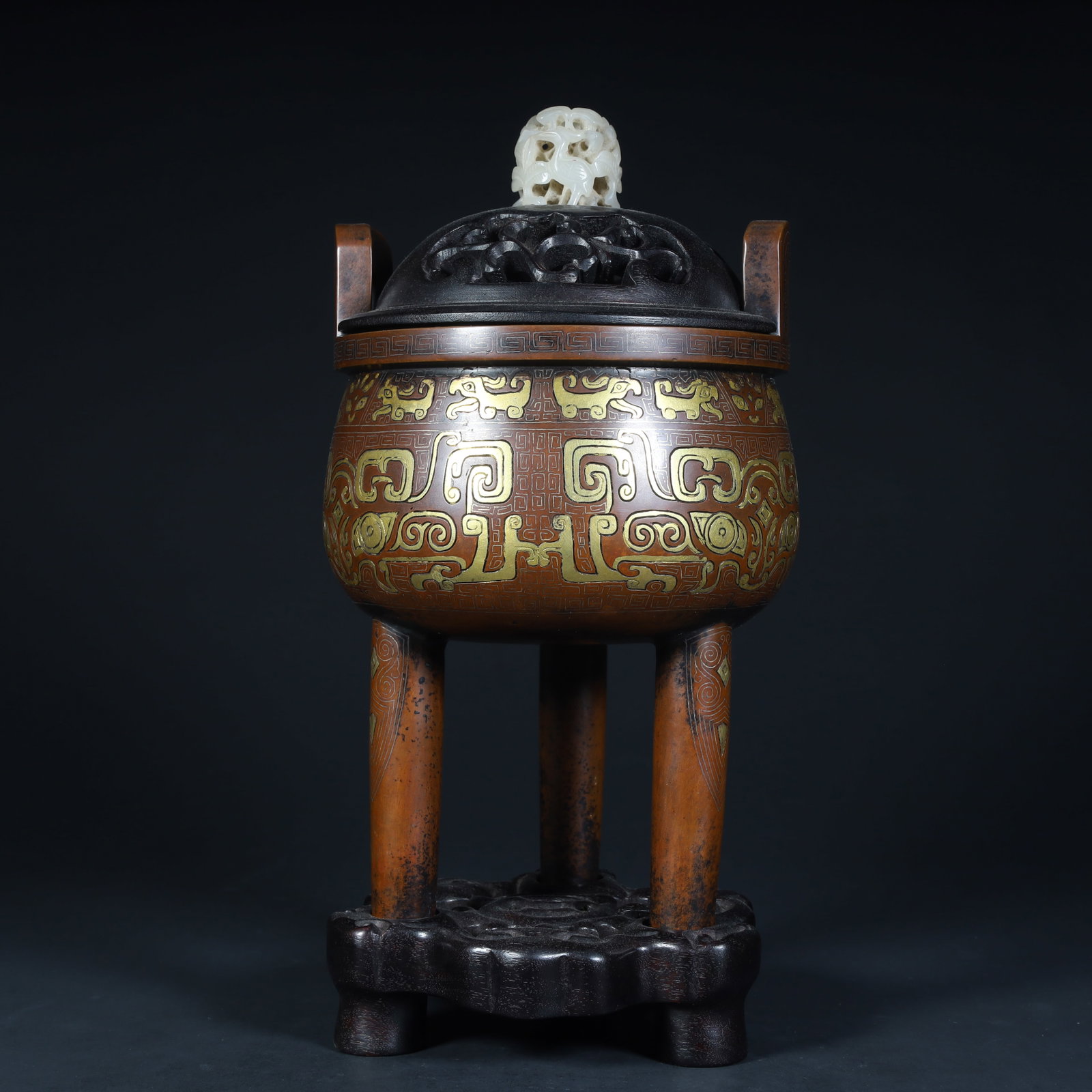 A copper tire and gold antique beast pattern cauldron aromatherapy stove of the Qing Dynasty: Qing Dynasty copper tire wrong gold antique animal pattern tripod aromatherapy stove Size:H:28.5cmxL:13.5cmxW:13.5cm W: 3.3kg (The Dimensions Of All Batches Are Manually Measured.If You Need More