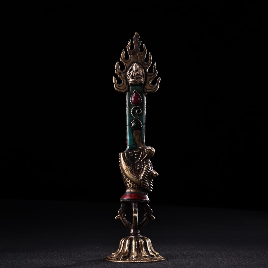 A beautiful pure copper-inlaid gemstone Manjushri Bodhisattva sword ornament: Exquisite pure copper inlaid gemstone Manjushri Bodhisattva evil sword ornament Size:H:22cm W:4.5cm W:0.27kg (The Dimensions Of All Batches Are Manually Measured.If You Need More Detailed Information,