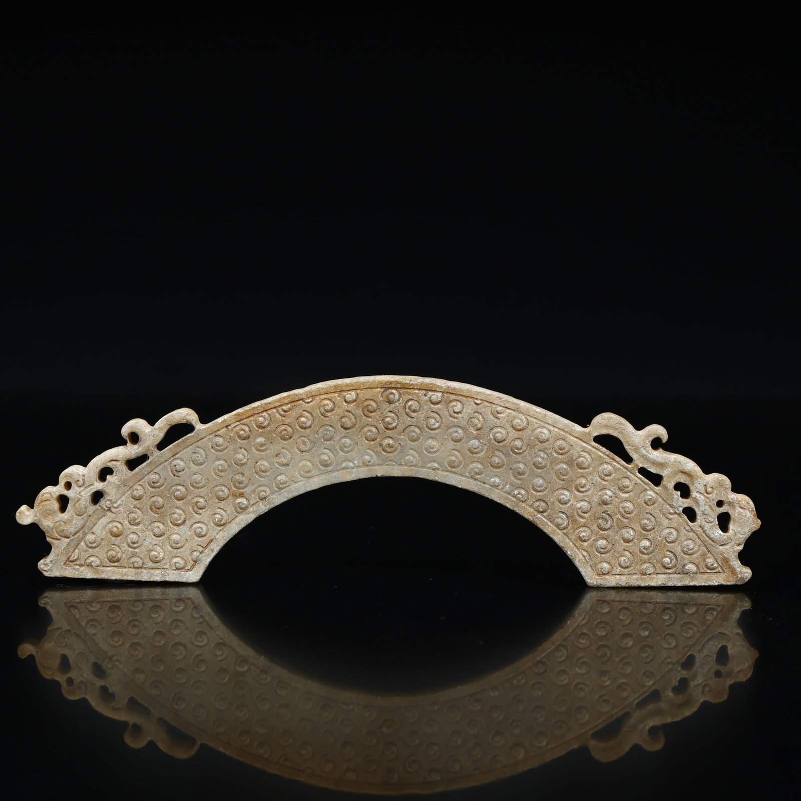 A beautiful ancient jade valley pattern jade huang: Exquisite ancient jade valley pattern jade huang Size:H:3.5cmxL:13cmxW:0.5cm W: 0.0297kg (The Dimensions Of All Batches Are Manually Measured.If You Need More Detailed Information, Please Contact Our 
