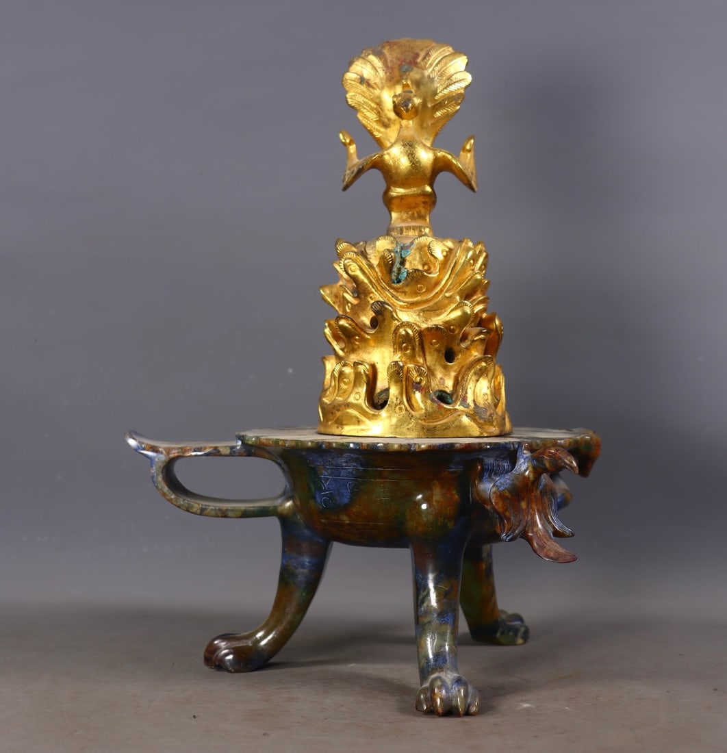 A Qing Dynasty finest copper gilt inlaid Hetian jasper eight treasure inlaid pot: The best copper gilt inlaid Hetian jasper eight treasure inlaid pot of the Qing Dynasty Size: L: 16.5 cm; W: 10 cm; H: 30 cm; Weight: 1.67 kg (The Dimensions Of All Batches Are Manually Measured.If Yo