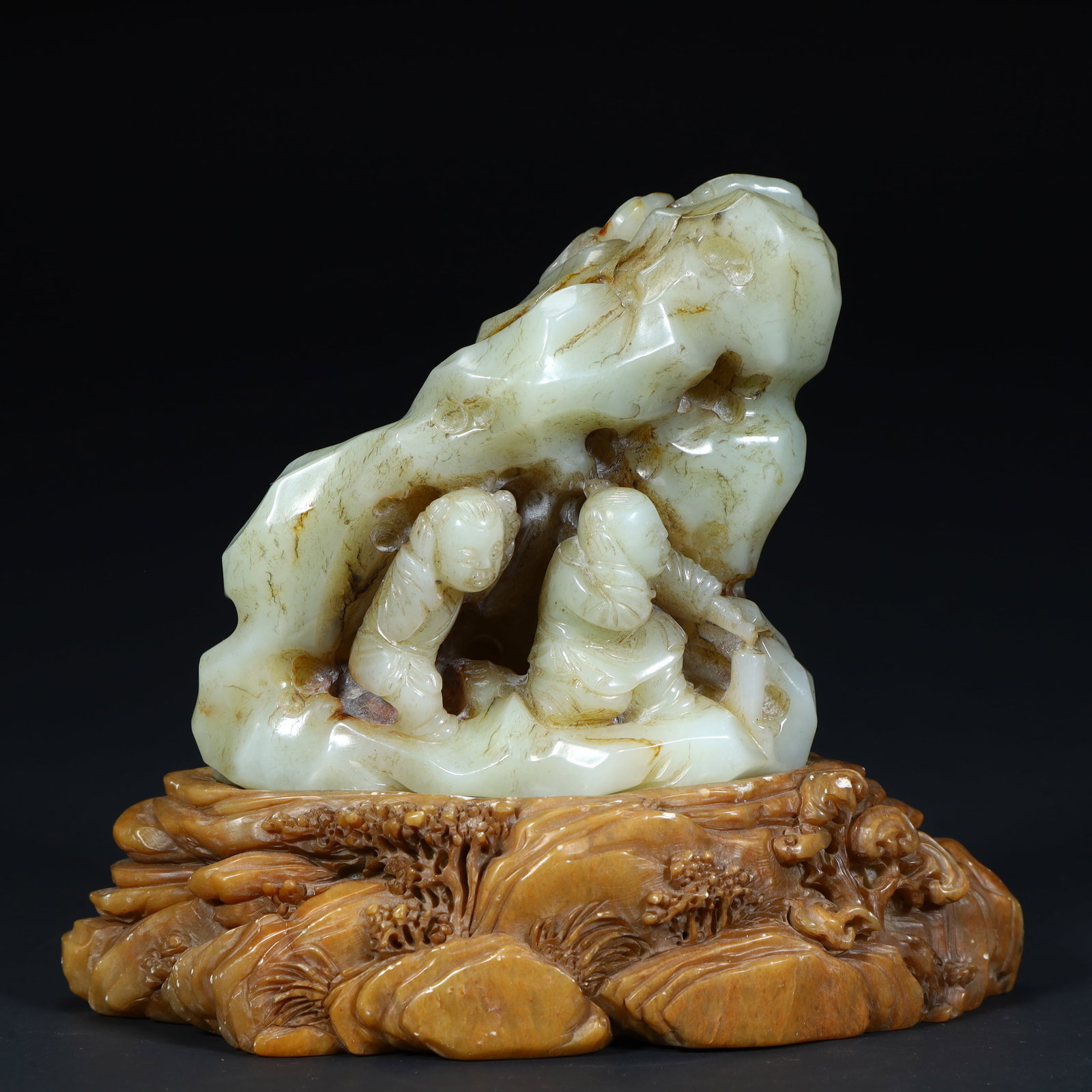 A beautiful white jade carved pine crane pattern mountain ornament with skin: Exquisite white jade carving pine crane pattern mountain ornament with pretty color Size:H:13cmxL:14.5cmxW:10cm W: 1.254kg (The Dimensions Of All Batches Are Manually Measured.If You Need More Detaile