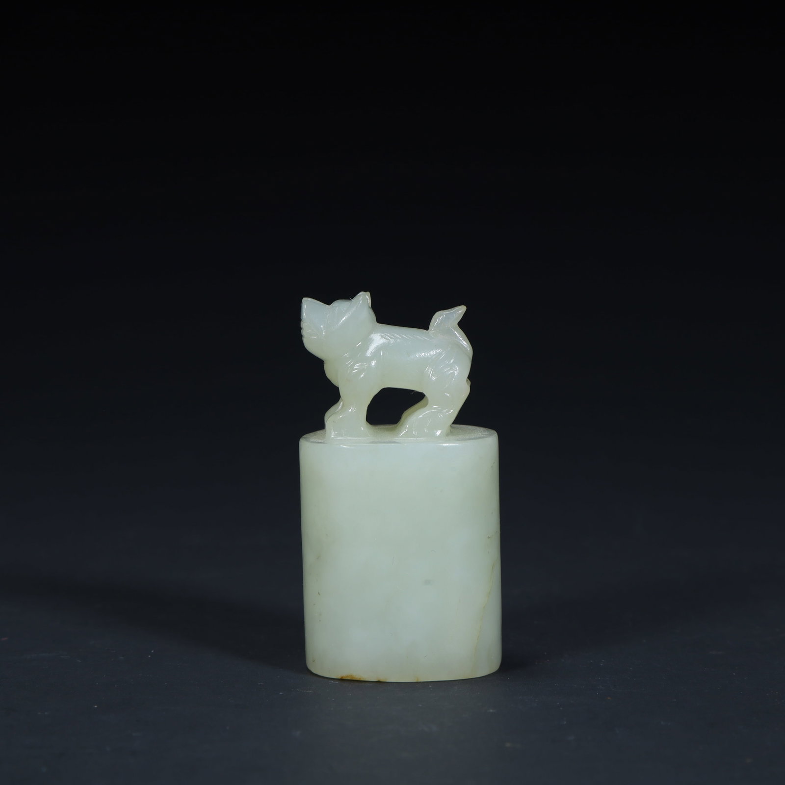 A beautiful celadon beast button seal - 6