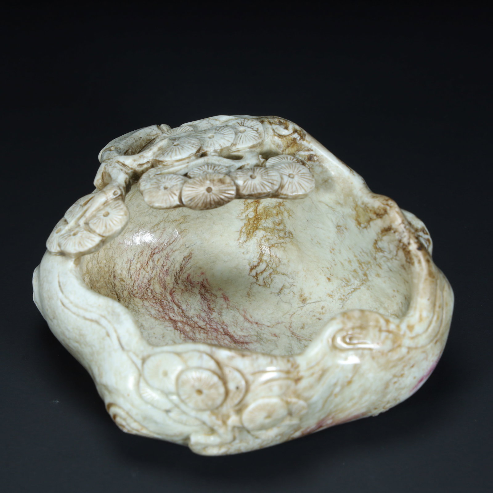 A piece of imitation stone glazed pine branch washing in the Qing Dynasty: The imitation stone glazed pine branch pattern washing in the Qing Dynasty Size:H:4.5cmxL:10cmxW:8.5cm W: 0.305kg (The Dimensions Of All Batches Are Manually Measured.If You Need More Detailed Informa