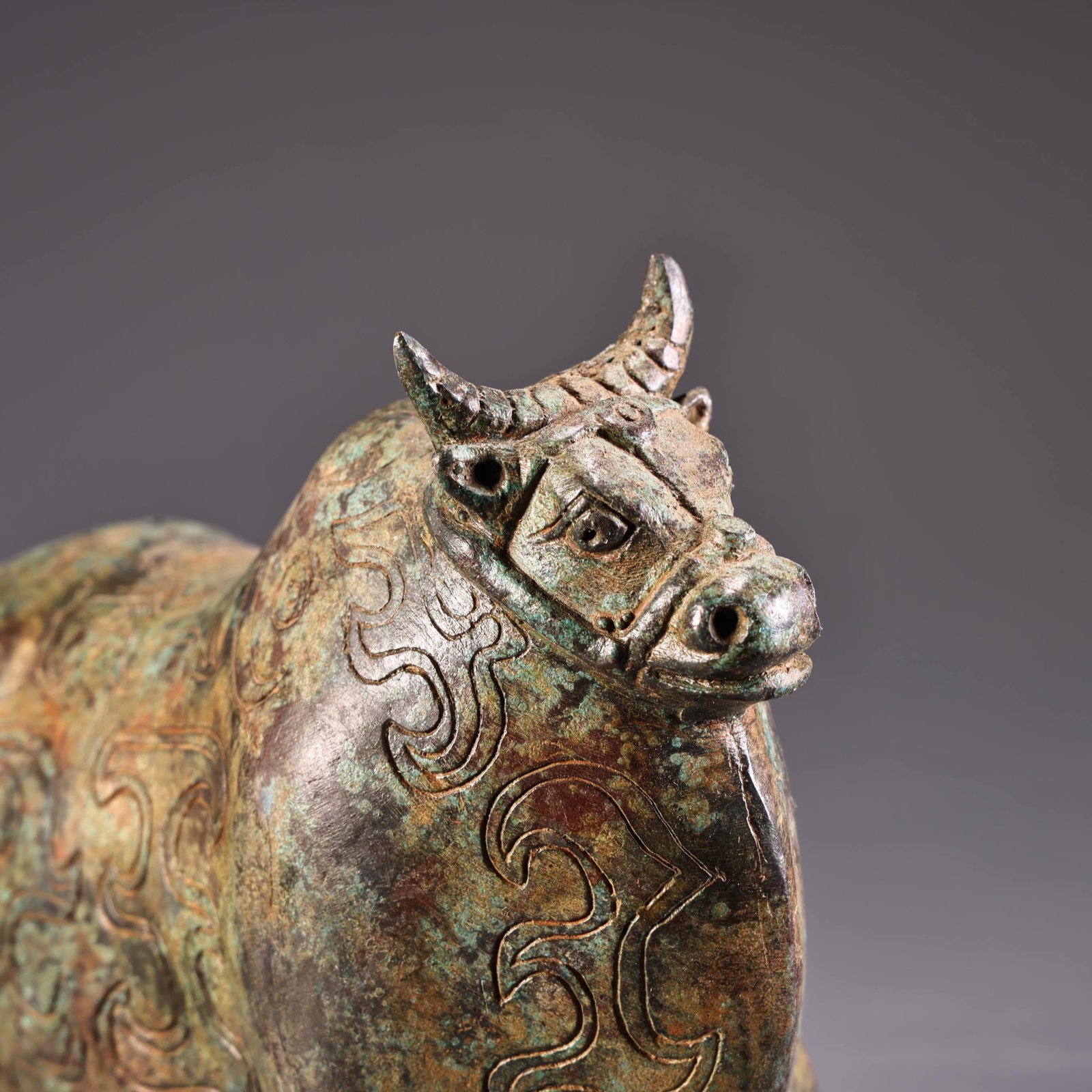 A fine bronze cow - 3