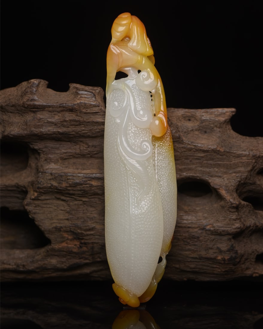 A piece of exquisite Hetian jade blessing melon: Exquisite Hetian jade blessing melon Size:12x2.9x2.1cm W:0.073kg (The Dimensions Of All Batches Are Manually Measured.If You Need More Detailed Information, Please Contact Our Customer Service Before 