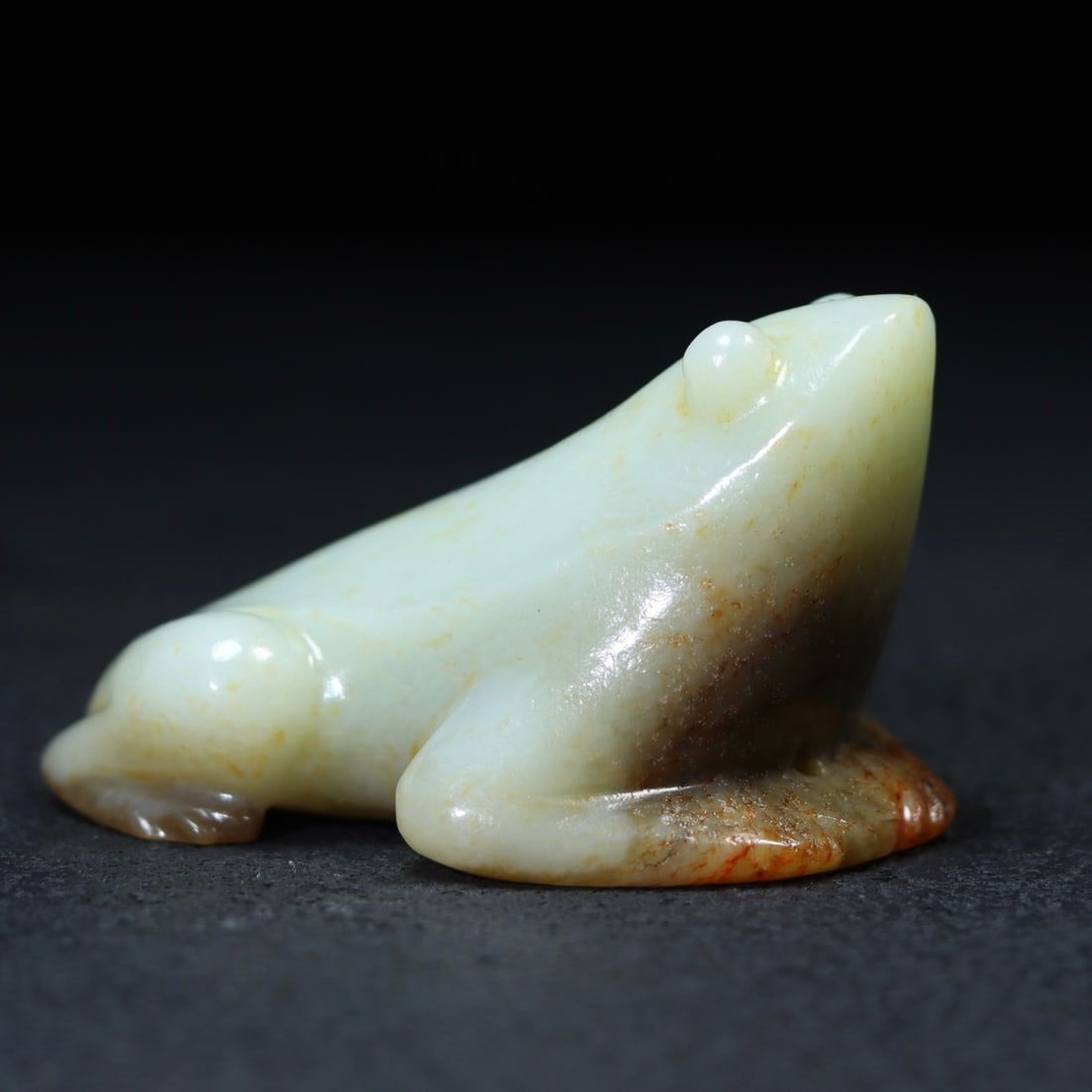 A beautiful Hetian jade frog - 2