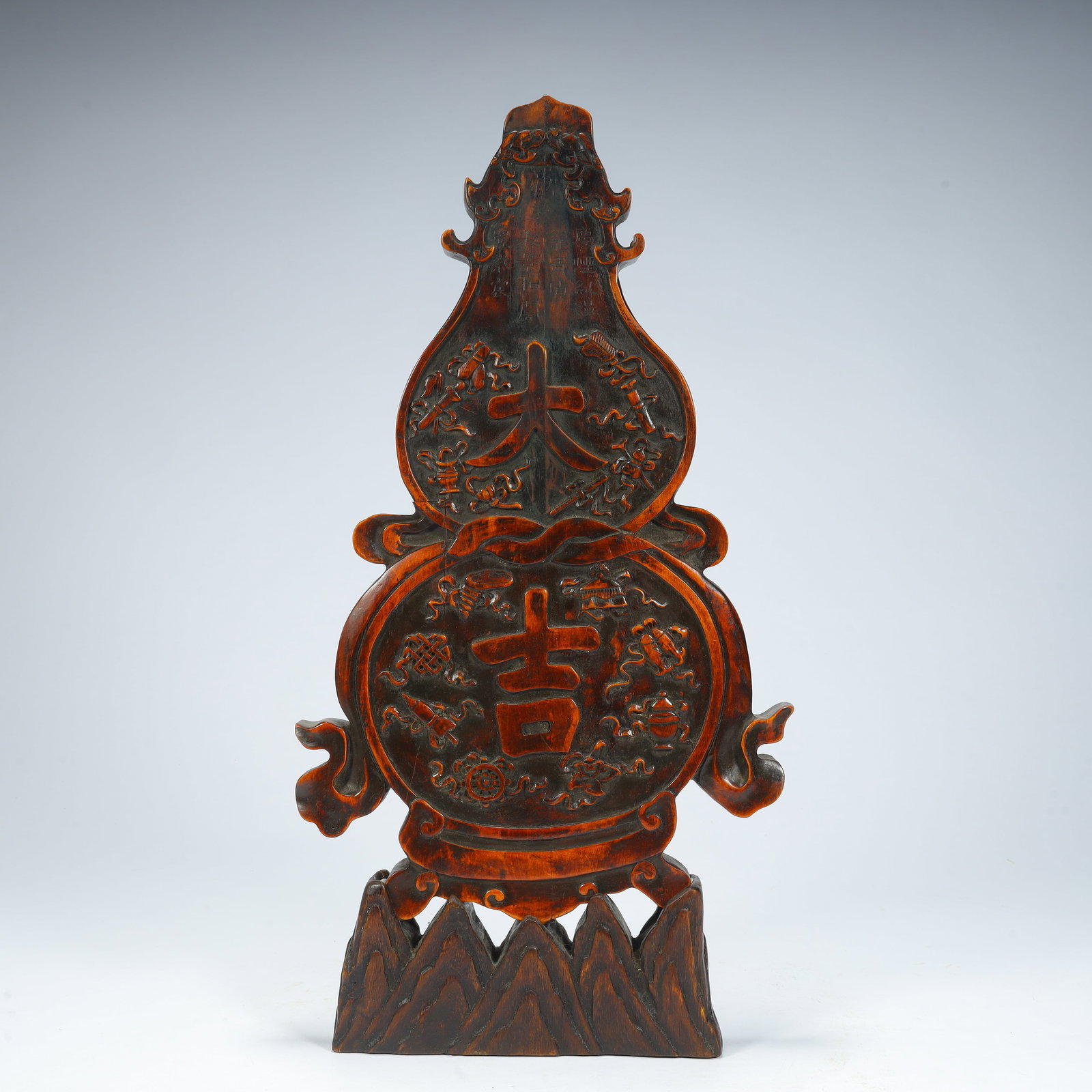 A Qing Dynasty "gourd-patterned gourd bottle": Qing Dynasty's red-red" gourd pattern gourd bottle Size:H:39cmxL:21cmxW:35cm W: 1.6kg (The Dimensions Of All Batches Are Manually Measured.If You Need More Detailed Information, Please Contact Our