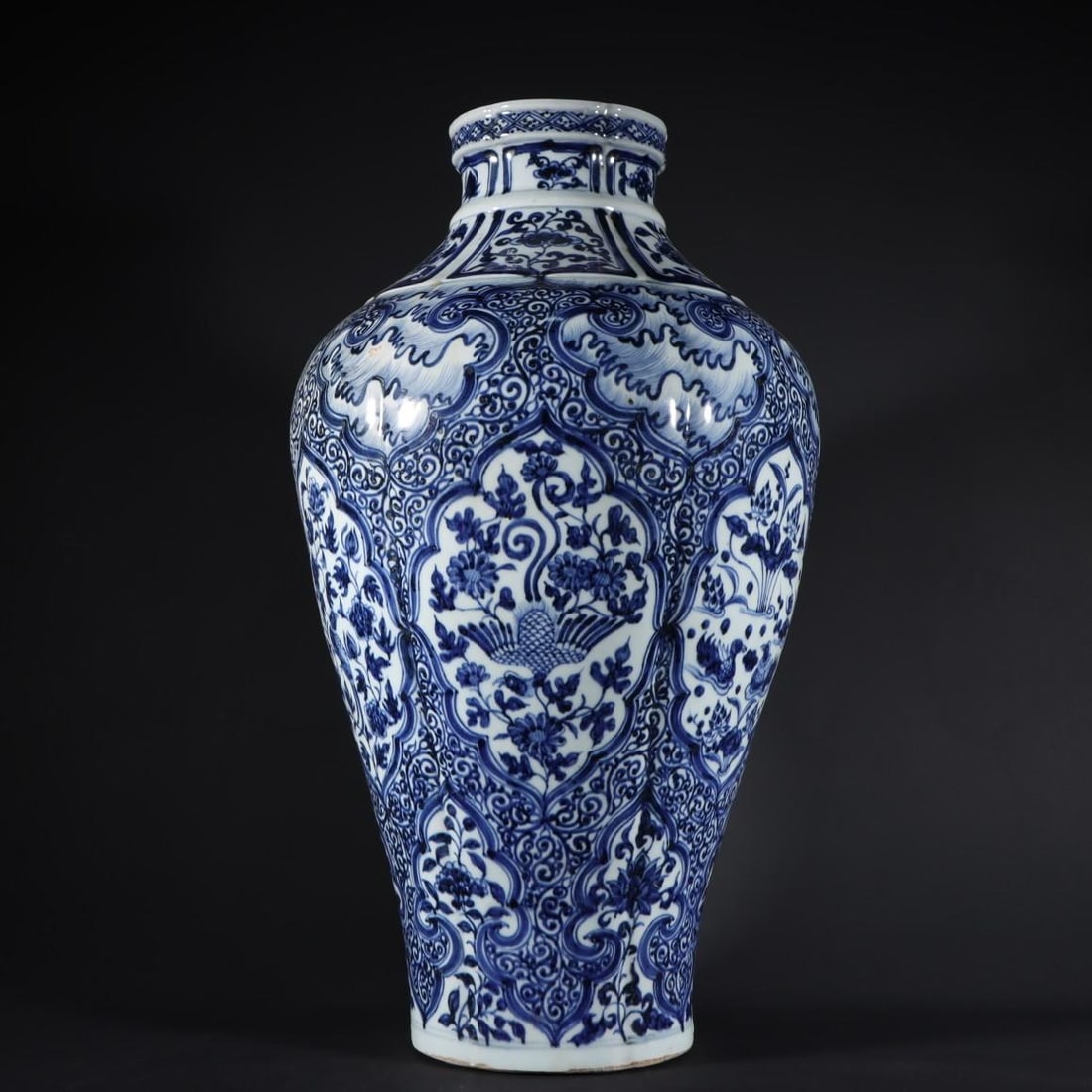 A piece of Shoushan Shitian Huanghuang character story of the Qing Dynasty Introduction to the: The introduction of the Shoushan Stone Field Golden Field Huang Character Story of the Qing Dynasty Shanzi Ornament The material is the precious Shoushan Tianhuang stone stone, which is fine and oily,