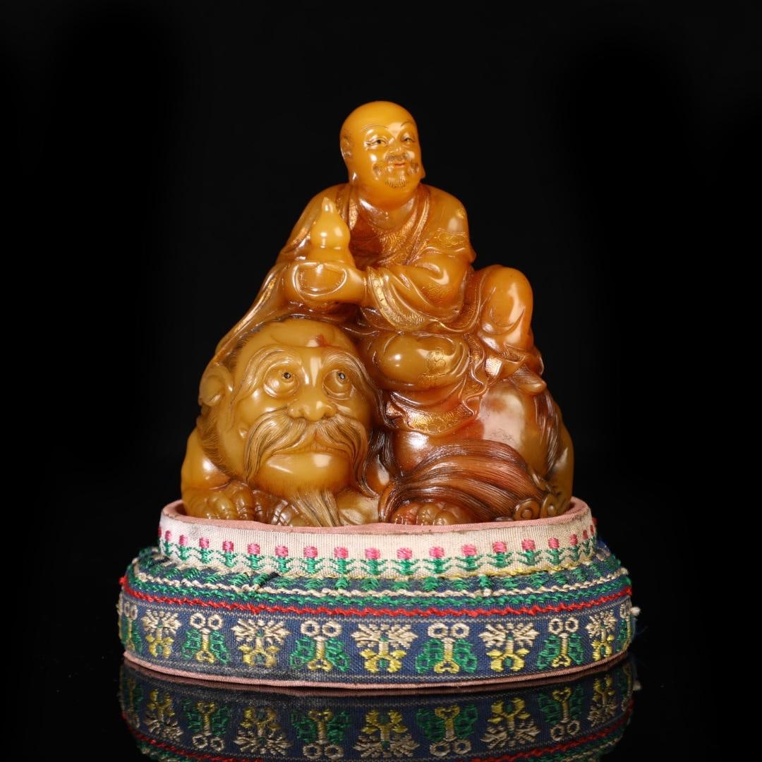 A beautiful Hetian jasper dragon button to honor the heavens and the people: Exquisite Hetian jasper Jiaolong button Treasure Seal of Respecting Heaven and Working People Size: L: 13.2 x W: 13 x H: 11 cm; Weight: 3.79 kg (The Dimensions Of All Batches Are Manually Measured.If 