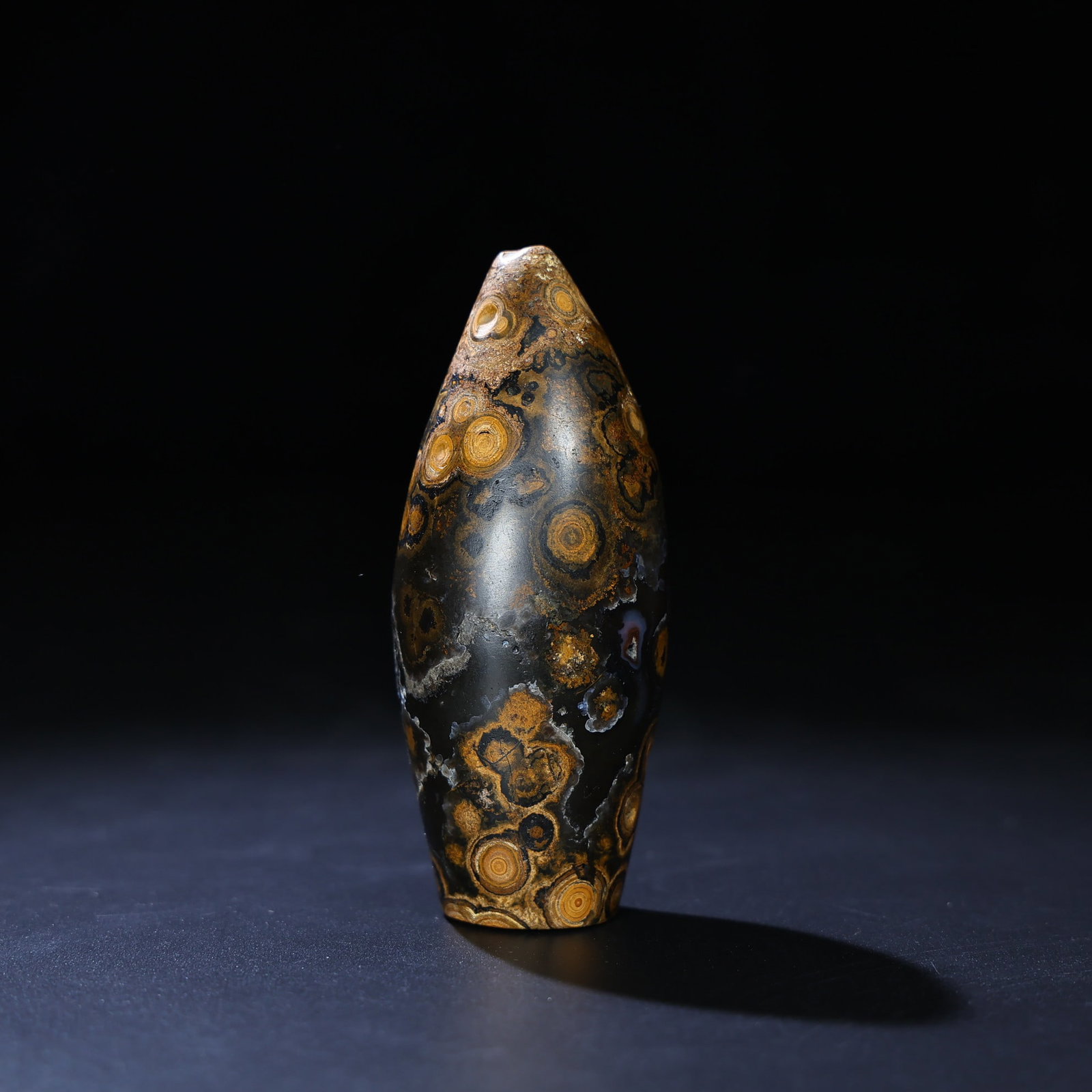 A piece of exquisite agate natural eye tribute beads: Exquisite agate natural eye beads Size:108x44x39mm W:254g (The Dimensions Of All Batches Are Manually Measured.If You Need More Detailed Information, Please Contact Our Customer Service Before