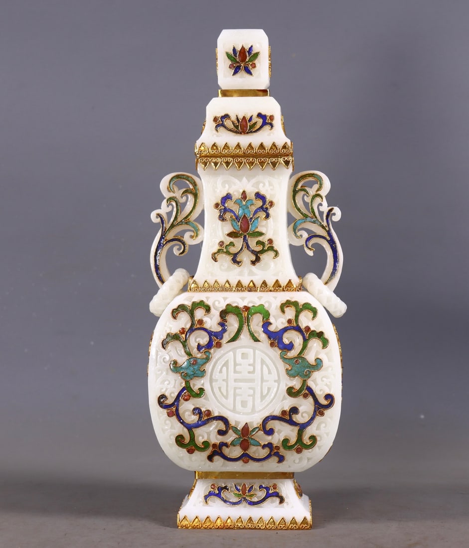 A fine Hetian white jade-filled gold-inlaid amphora (1 of 9)