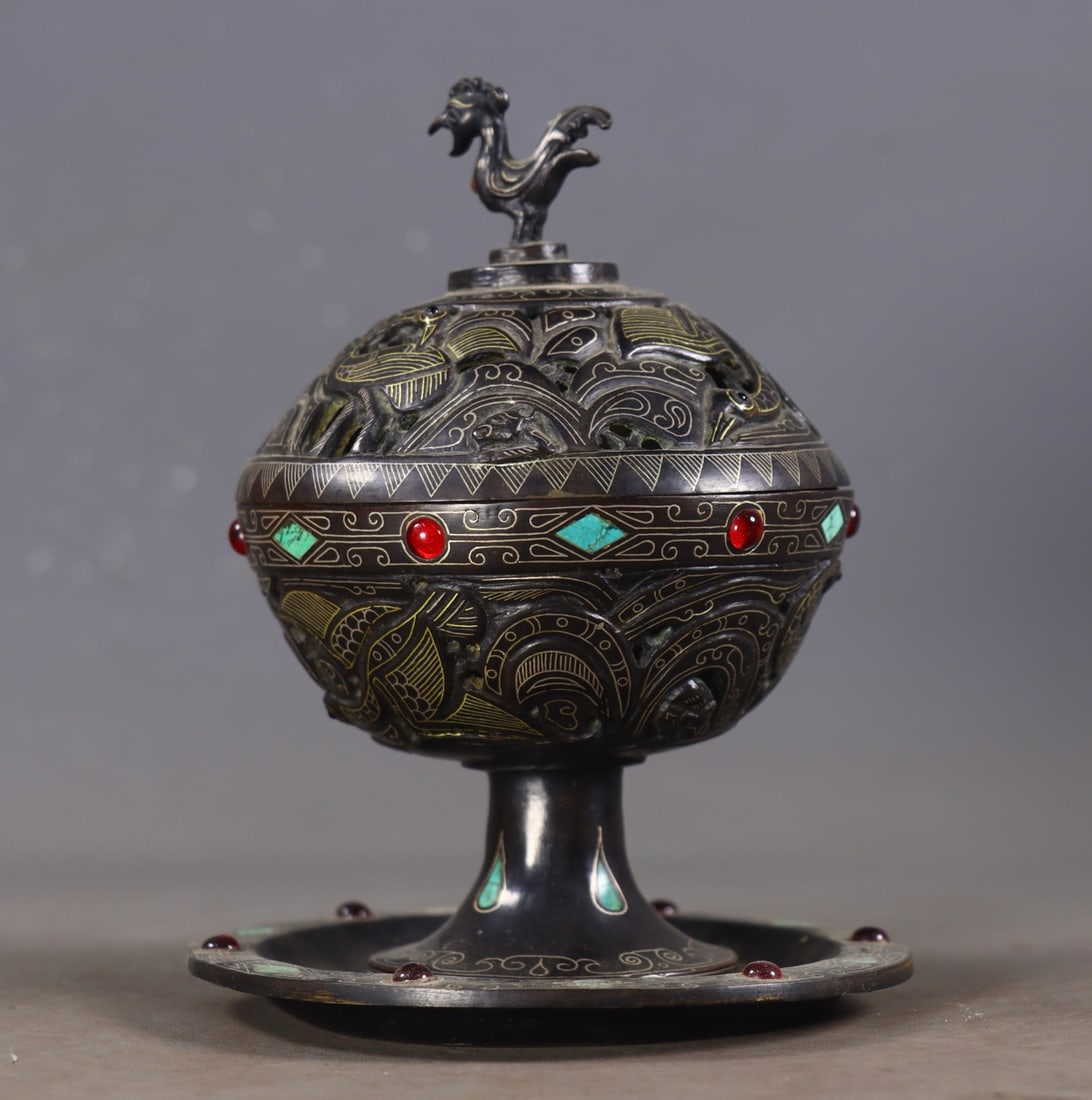 A fine handcrafted filigree, gilded, pastel, hand-painted porcelain jar: Exquisite hand-crafted filigree, gilded, pastel-inlaid hand-painted porcelain jars Size: Diameter: 15 cm; H: 15 cm; Weight: 1.06 kg (The Dimensions Of All Batches Are Manually Measured.If You Need Mor