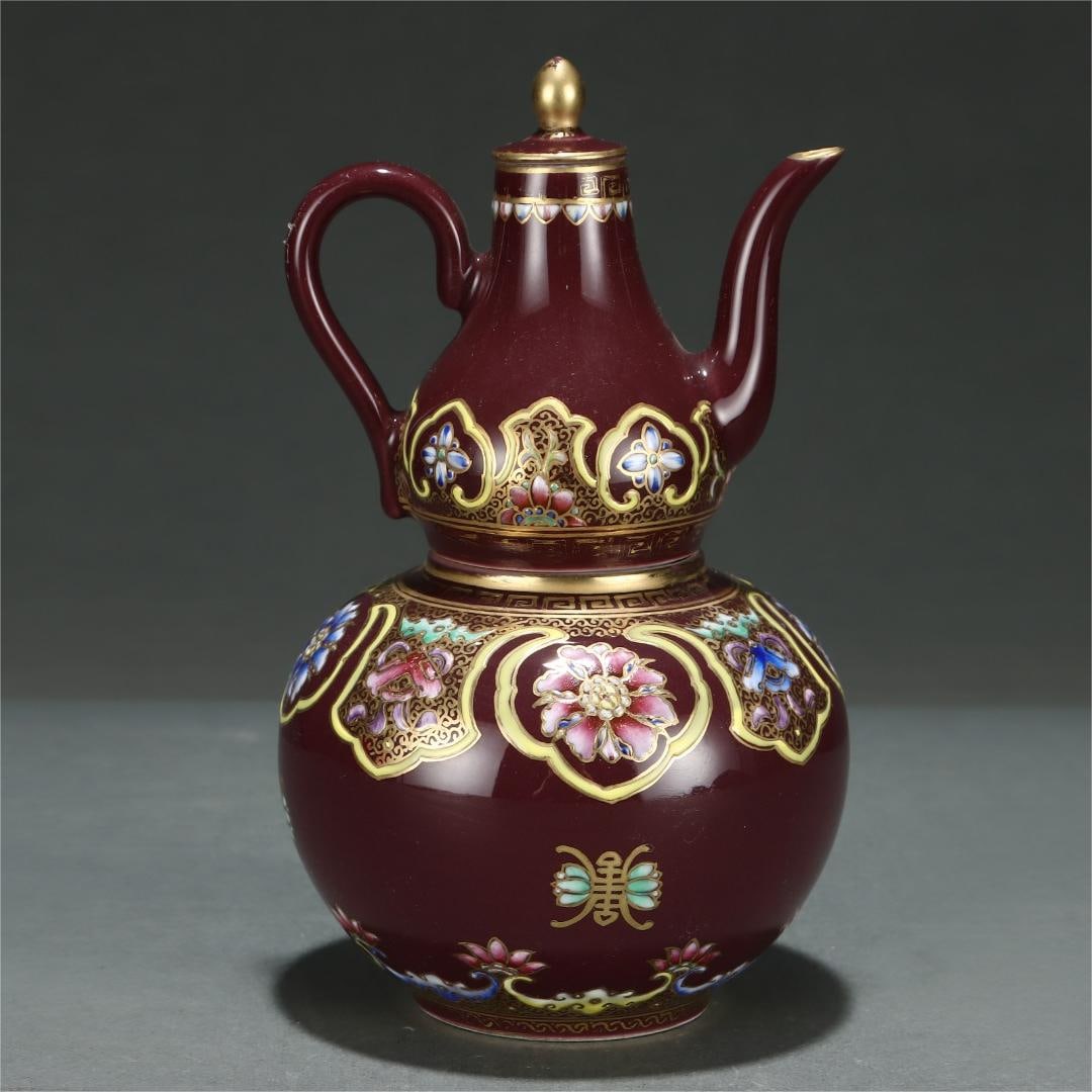 A Qing Dynasty sauce pastel flower gold-painted wine pot: Qing Dynasty sauce pastel flower gold-painted warm wine pot Size:H:18.8cm Belly diameter:11.5cm (The Dimensions Of All Batches Are Manually Measured.If You Need More Detailed Information, Please Conta