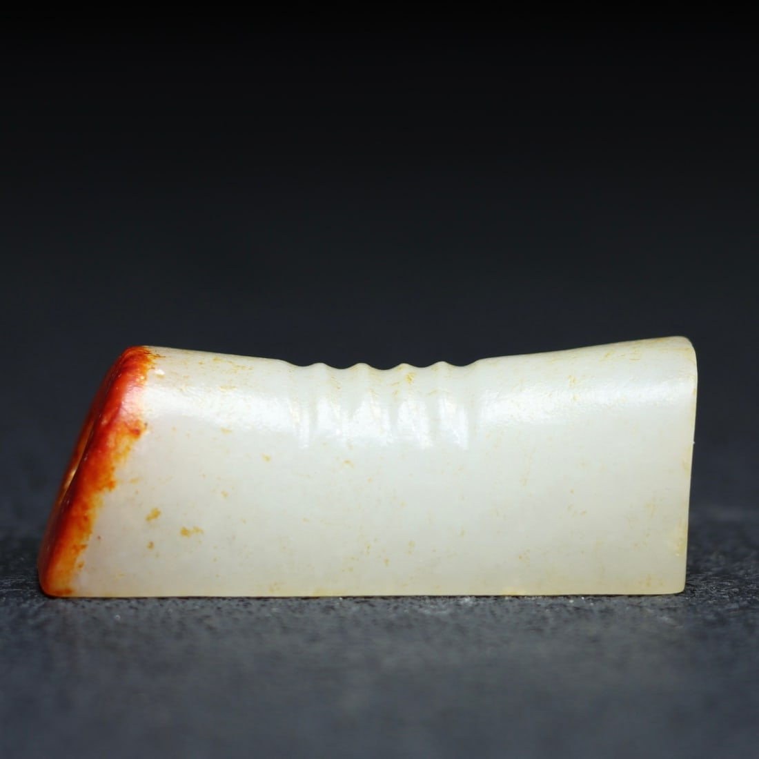 A beautiful Hetian jade can rest easy: Exquisite Hetian jade can rest easy Size:5.4x2.1x1.8cm W:0.0449kg (The Dimensions Of All Batches Are Manually Measured.If You Need More Detailed Information, Please Contact Our Customer Service Before