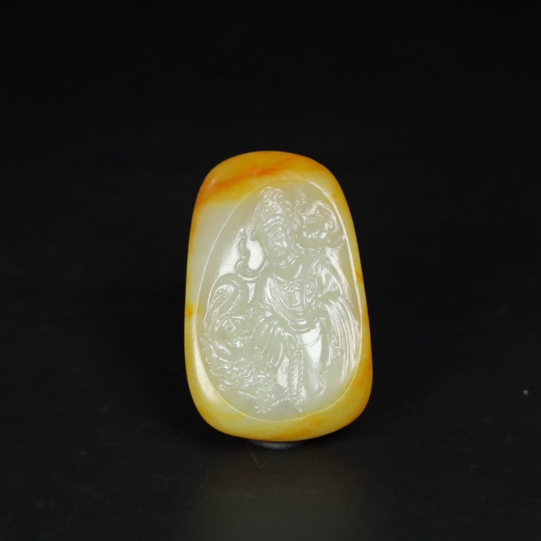 A beautiful Hetian jade Guanyin jade pendant: Exquisite Hetian jade Guanyin jade pendant Size:L:5.7cm W:3.6cm T:1.3cm W:0.055kg (The Dimensions Of All Batches Are Manually Measured.If You Need More Detailed Information, Please Contact Our Custome