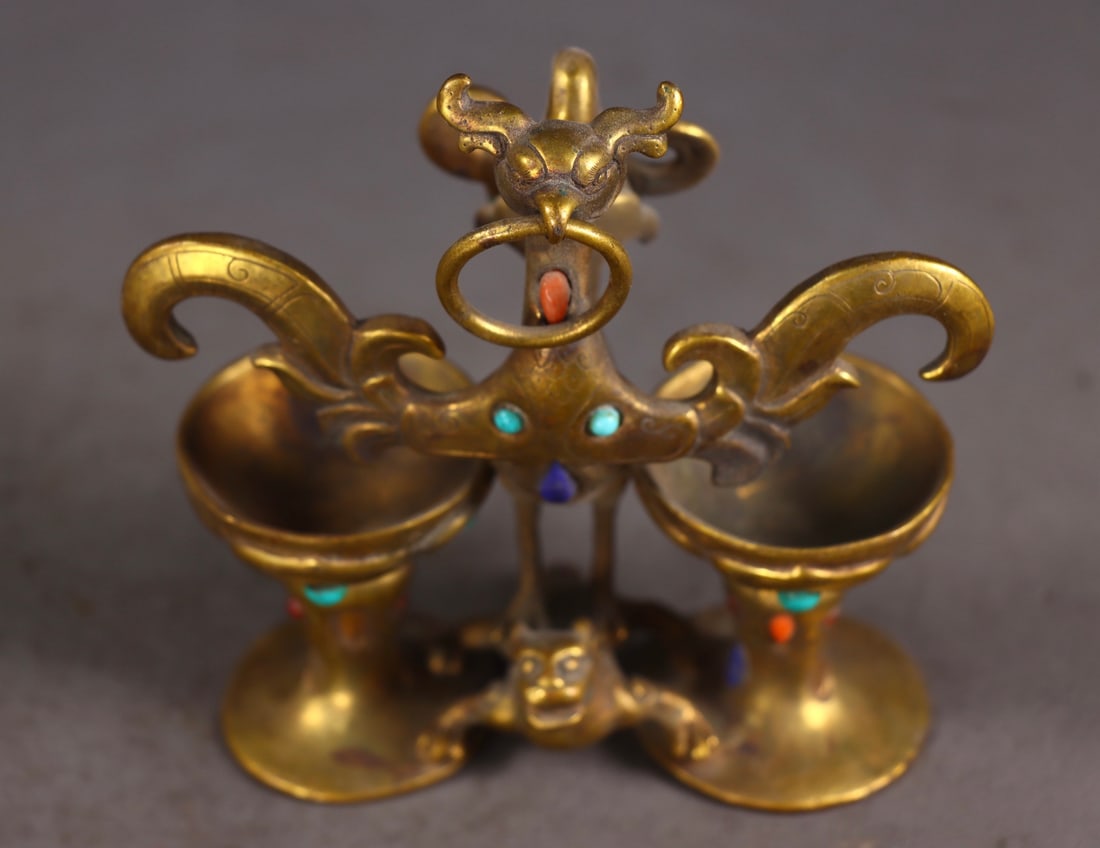 A fine copper-gilt gemstone phoenix cup - 3