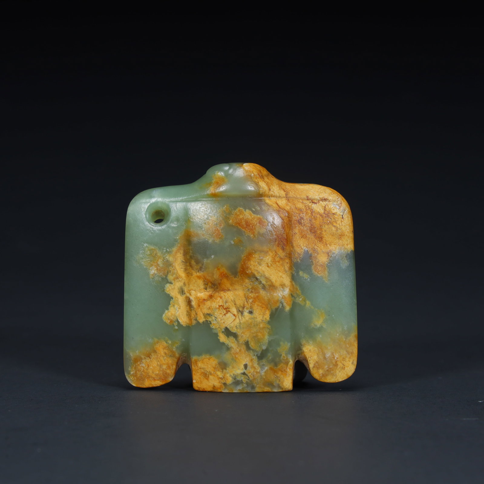 A beautiful ancient jade jade eagle ornament: Exquisite ancient jade jade eagle ornament Size:H:5cmxL:5cmxW:1.2cm W: 0.0422kg (The Dimensions Of All Batches Are Manually Measured.If You Need More Detailed Information, Please Contact Our Customer 