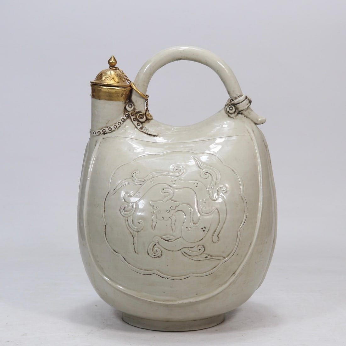 A blue and white character story cylinder bottle made in the Kangxi period of the Qing Dynasty: The blue and white character story cylinder bottle of the Kangxi era of the Qing Dynasty Size: Belly Diameter: 17.3 cm; H: 45 cm (The Dimensions Of All Batches Are Manually Measured.If You Need More D