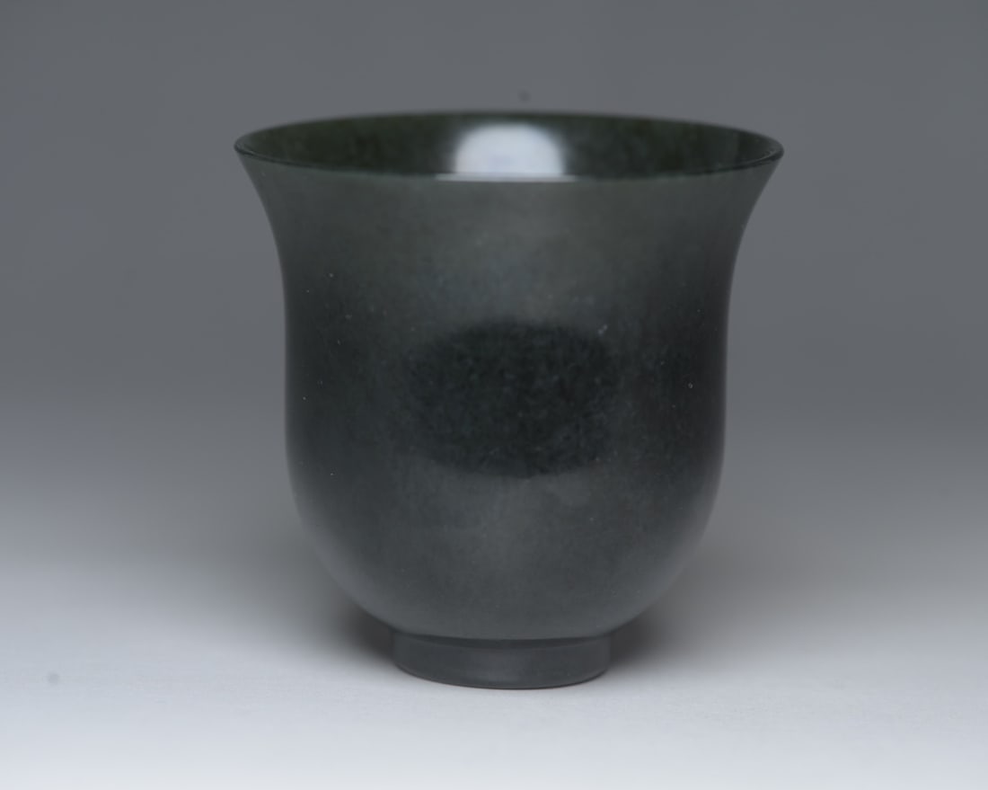 A beautiful Hetian jade cup - 2