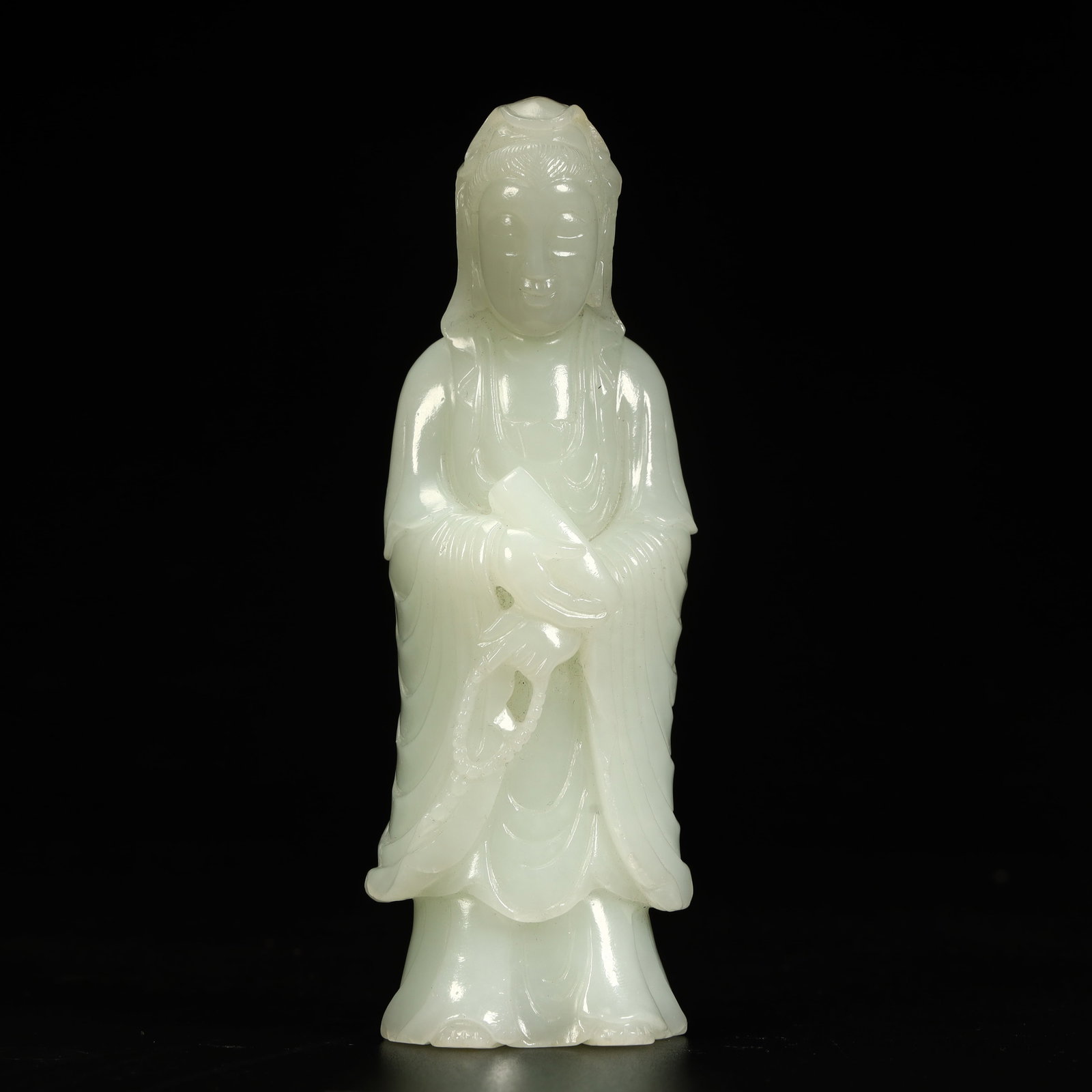 A standing statue of Guanyin in Hetian jade from the Qing Dynasty: The statue of Guanyin in Hetian jade in the Qing Dynasty Size:H:12.5cmxL:5cmxW:2.9cm W: 0.2413kg (The Dimensions Of All Batches Are Manually Measured.If You Need More Detailed Information, Please Cont