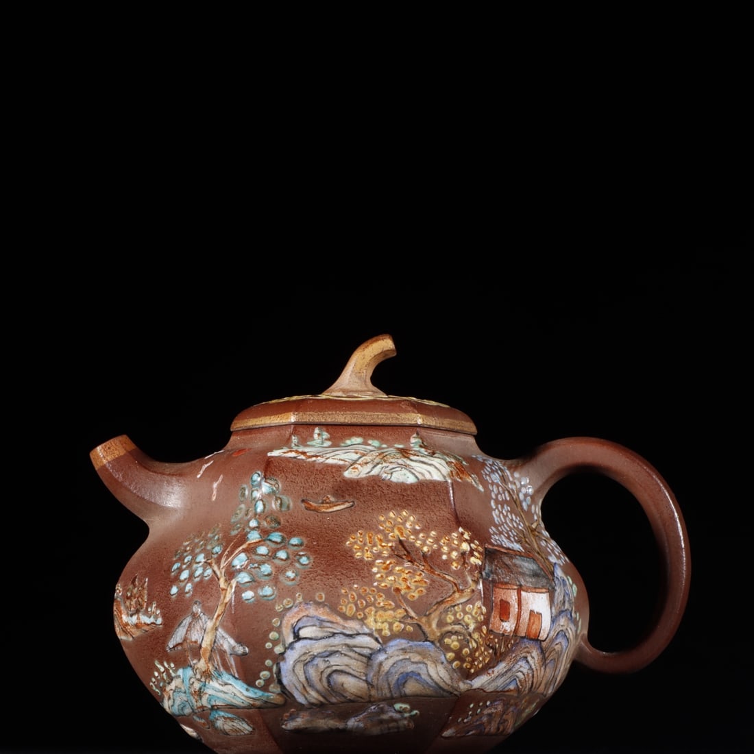 A Ming Dynasty pasted square flat angle lifting beam purple clay pot style recognizes Xu Cijing: The Ming Dynasty's pasted square flat angle lifting beam purple clay pot style recognizes Xu Cijing Size: L: 17.3 x W: 14.5 cm (The Dimensions Of All Batches Are Manually Measured.If You Need More Det