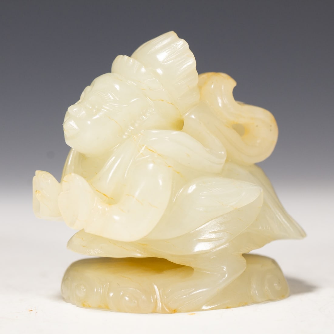 A beautiful Hetian jade figure: Exquisite Hetian jade figures Size:L:4.8cm W:3.2cm H:4.8cm W:0.07kg (The Dimensions Of All Batches Are Manually Measured.If You Need More Detailed Information, Please Contact Our Customer Service Befo