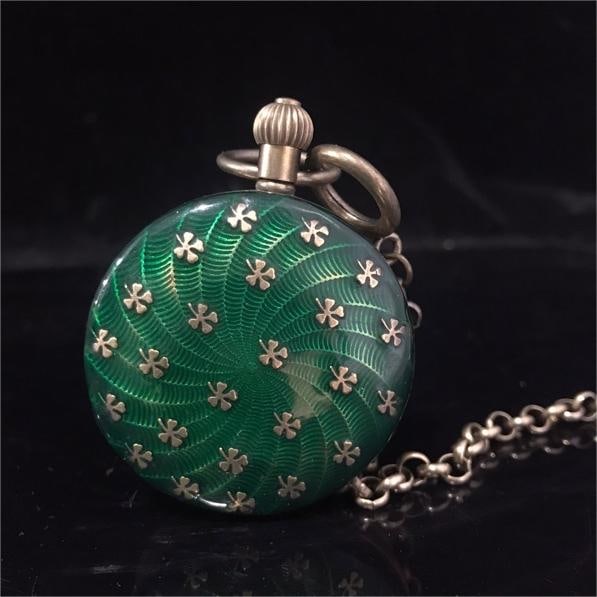 A fine pocket watch (1 of 9)