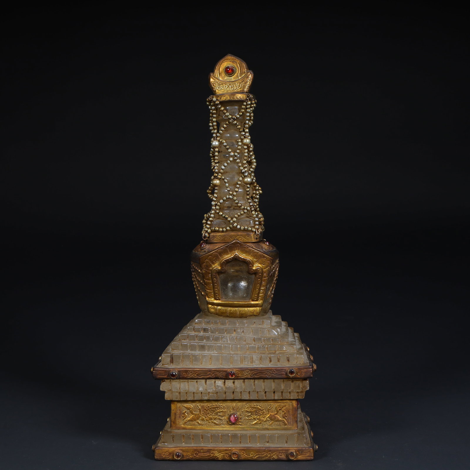 A crystal-clad gold-inlaid pearl pagoda from the Tang Dynasty: The crystal-clad gold-inlaid pearl pagoda of the Tang Dynasty Size:H:27cmxL:10.5cmxW:10.5cm W: 2.2kg (The Dimensions Of All Batches Are Manually Measured.If You Need More Detailed Information, Please 